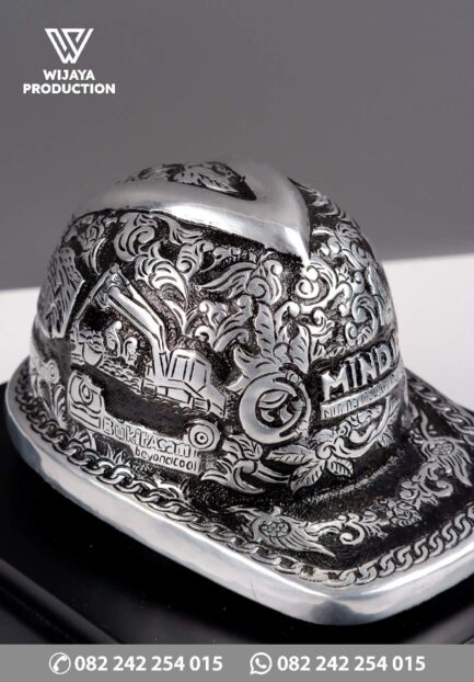 SH12 Souvenir Helm Ukir MIND ID - Image 2