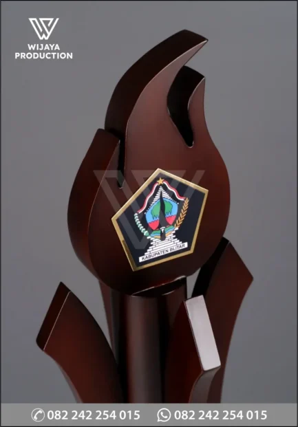 Detail Piala Bergilir Bupati Blitar