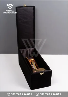 TR173 Piala The Best Area Sales Manager