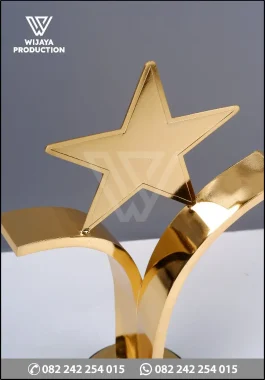 TR166 Piala Logam Gold Medal Achiever