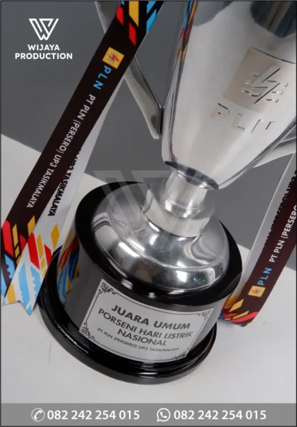 Detail Piala Juara Umum Porseni Hari Listrik Nasional
