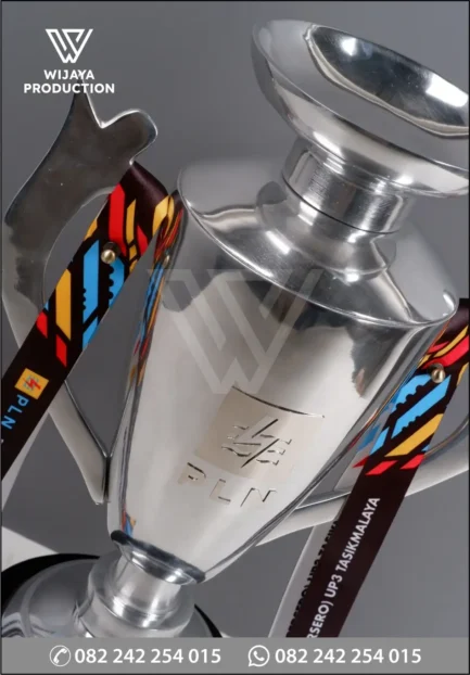 Detail Piala Juara Umum Porseni Hari Listrik Nasional